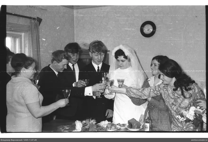 Group portrait around a table