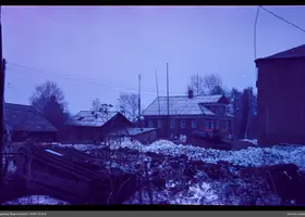 Деревянный дом и деревянные постройки