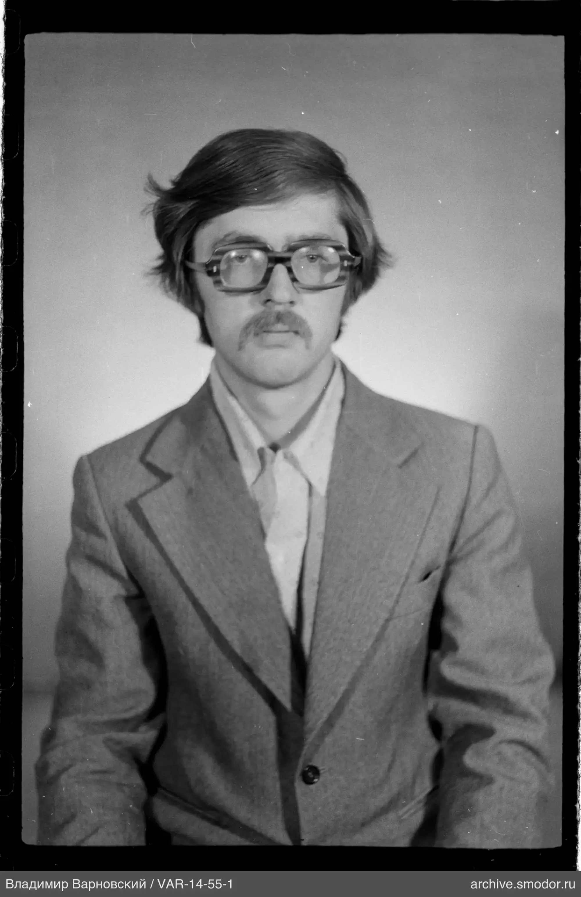 Portrait of a man in a light jacket