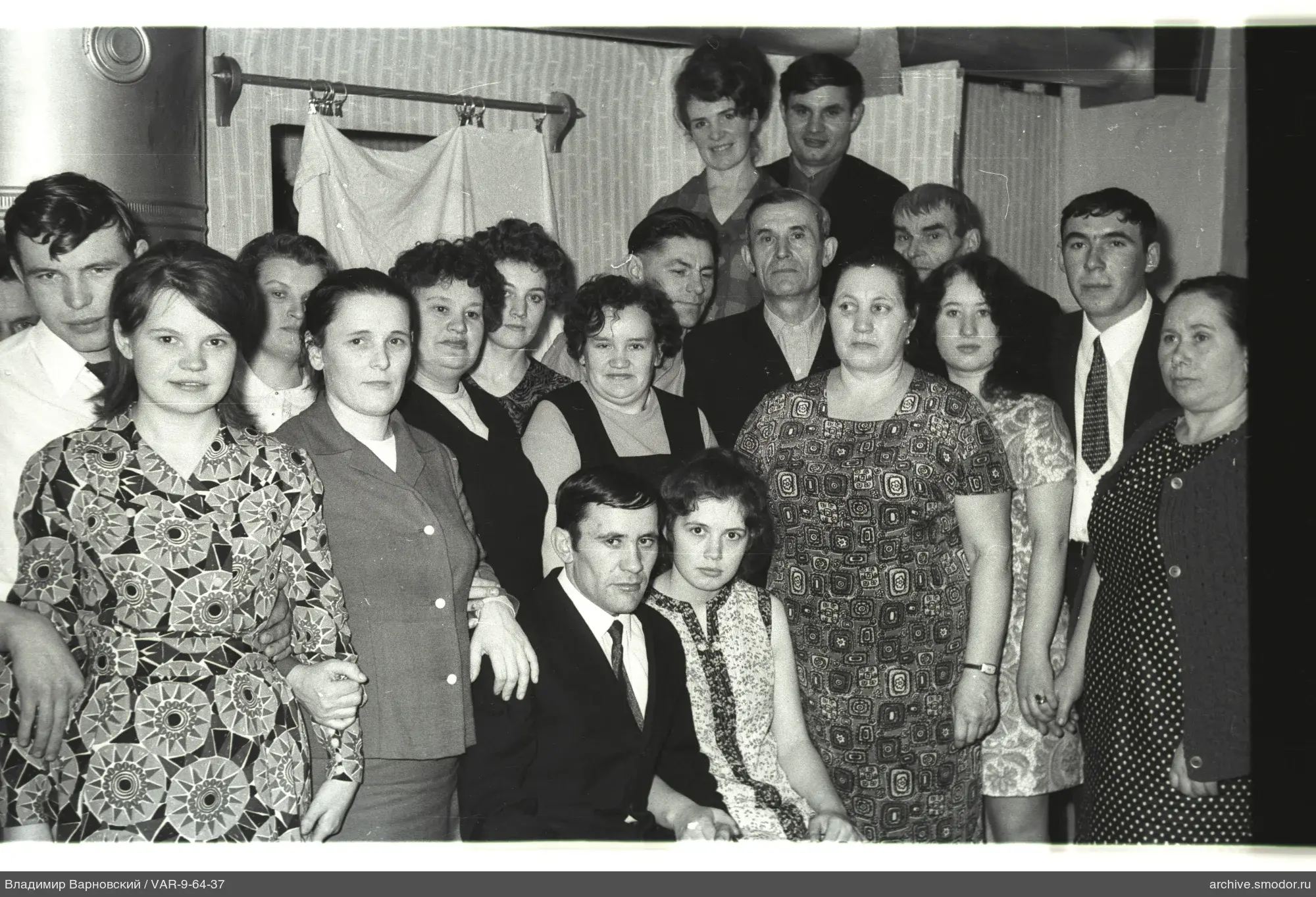 Group portrait of men and women