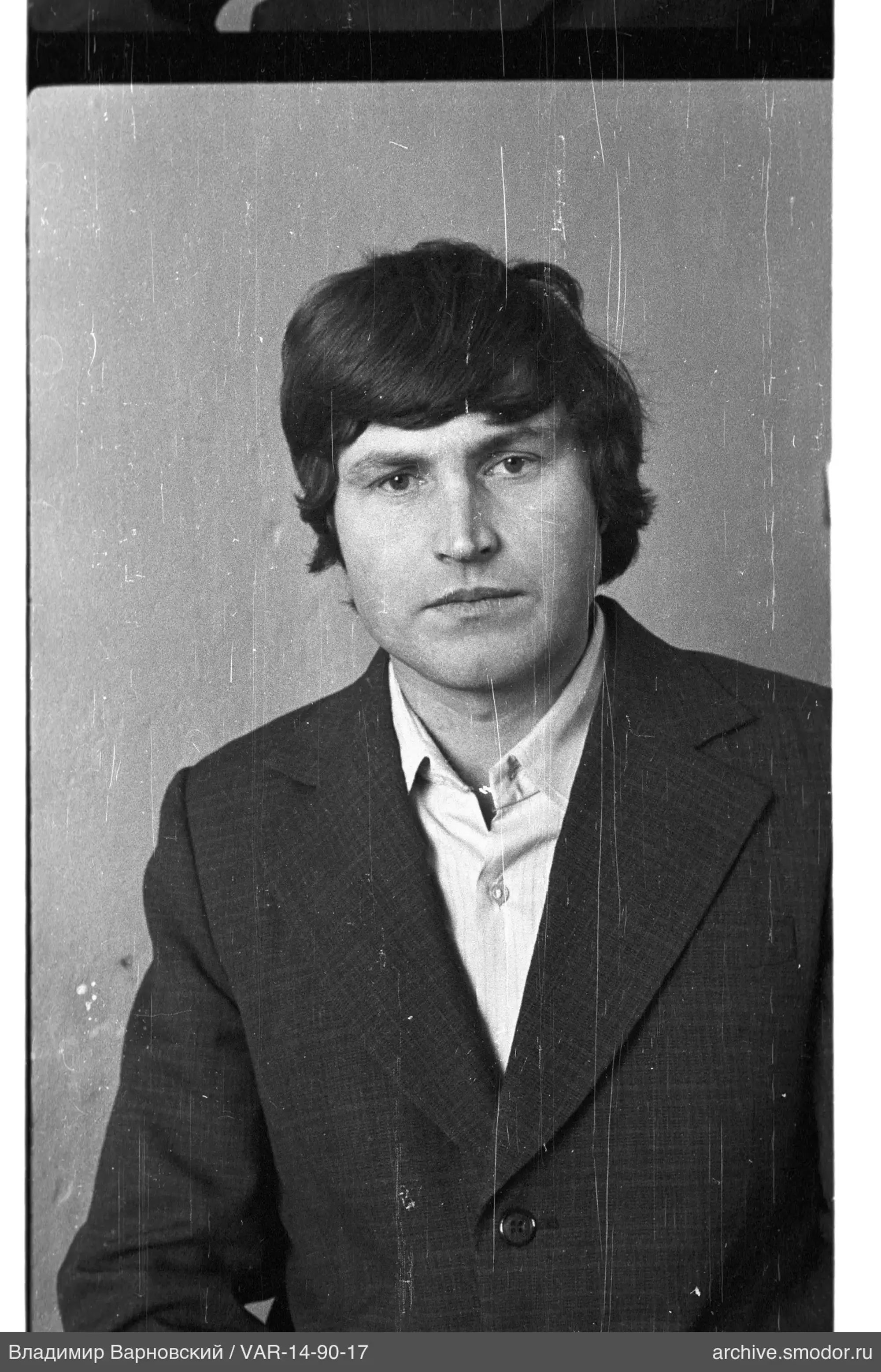 Портрет мужчины в пиджаке