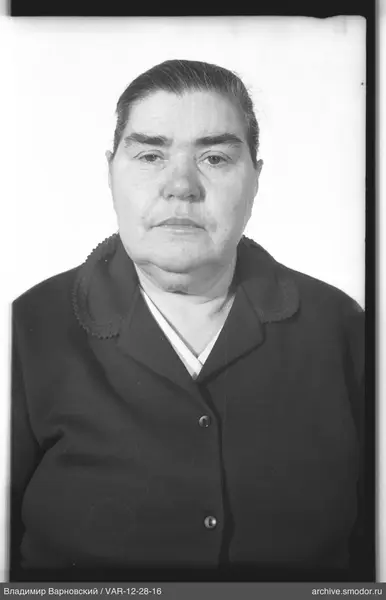 Porträt einer Frau bis zur Taille