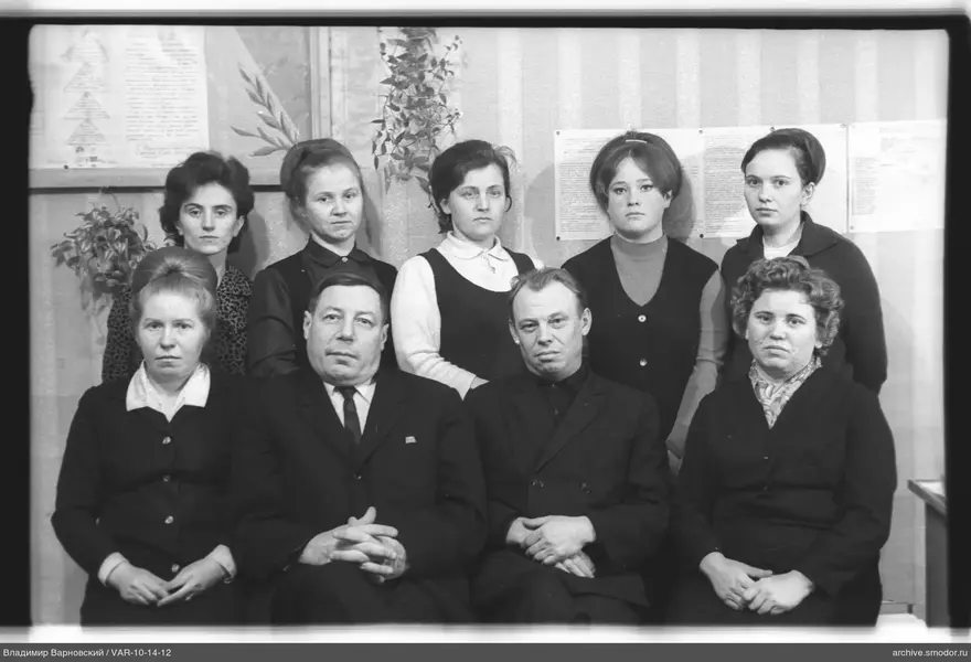 Group portrait of women and men