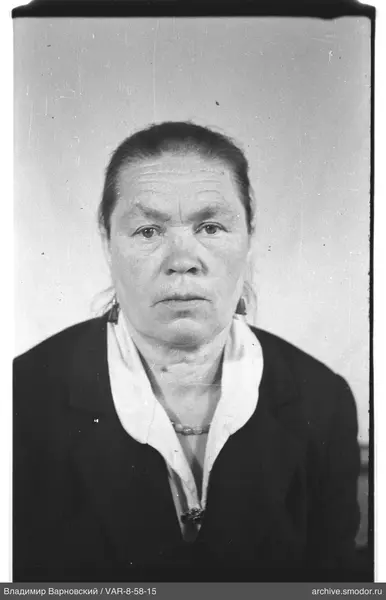 Porträt einer Frau im Business-Stil