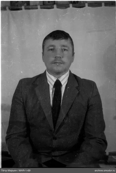 Портрет мужчины в костюме