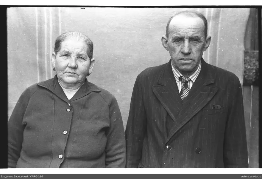 Group portrait with woman and man