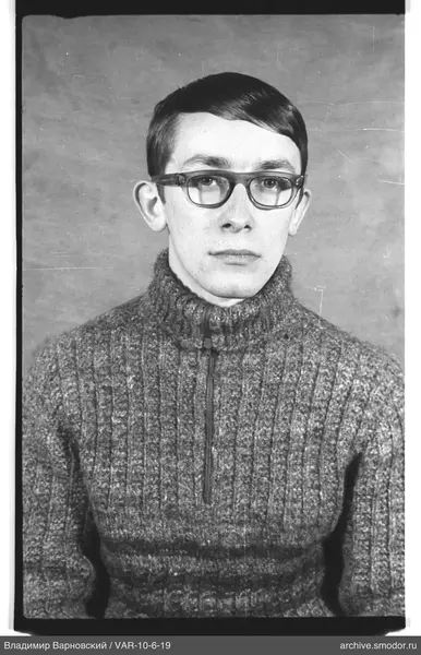 Portrait of a man in glasses