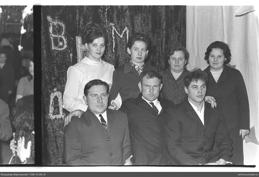 Group portrait of women and men
