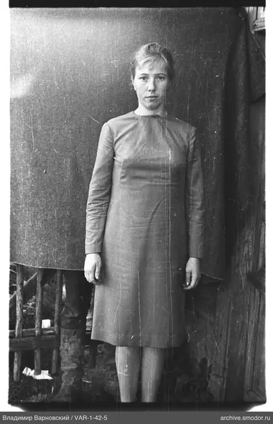 Full-length portrait of a woman