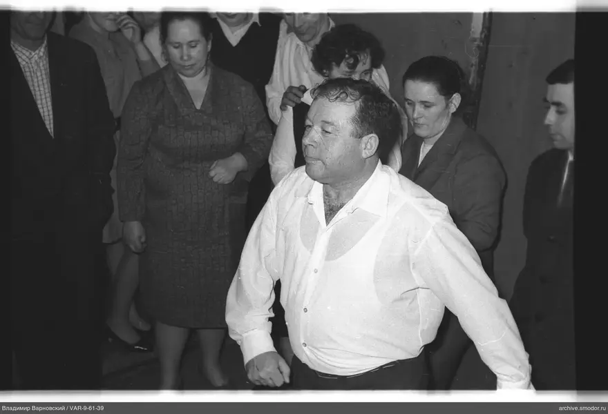 Группа людей на фотографии