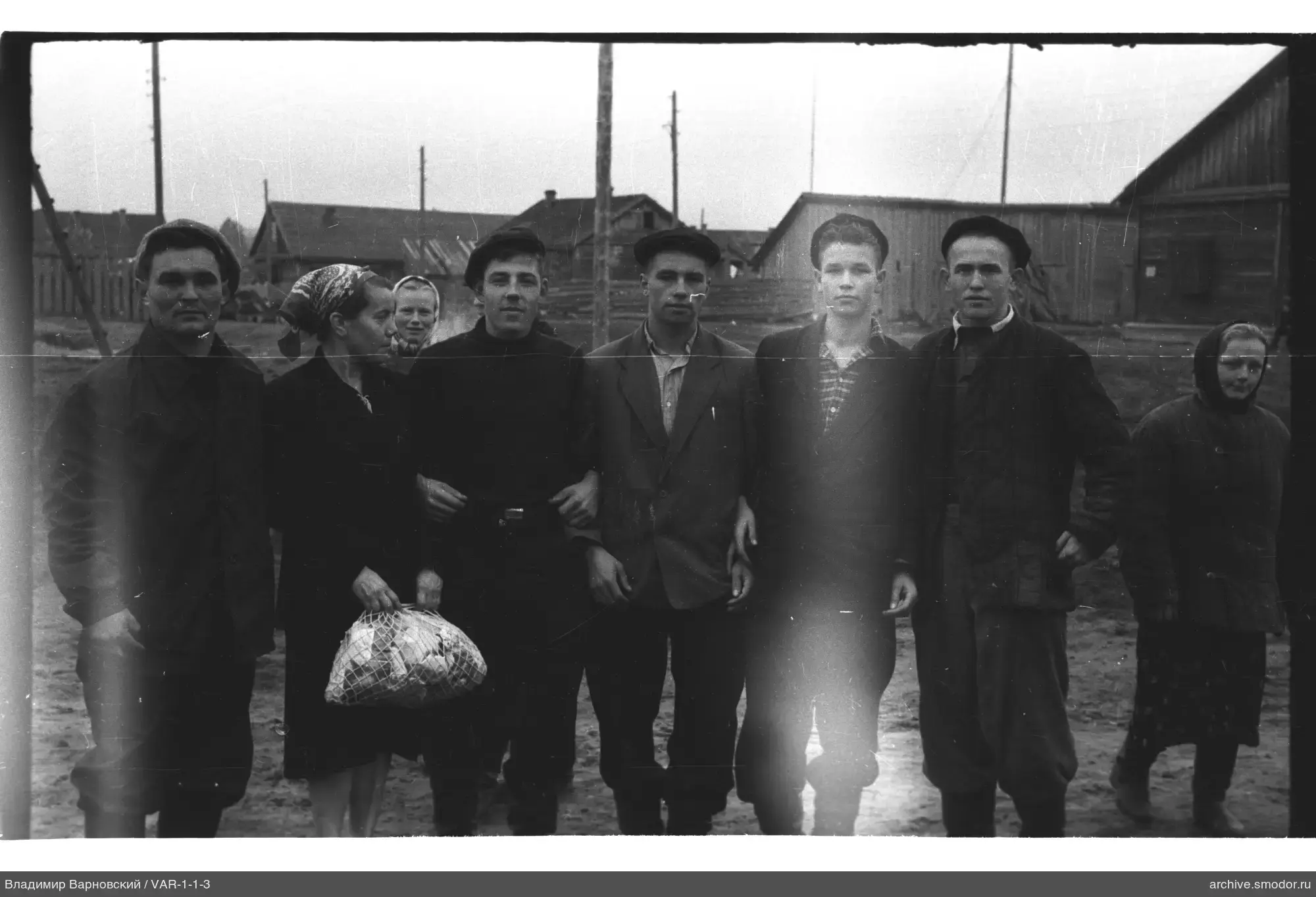 Gruppenfoto der Dorfbewohner