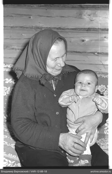 Женщина с ребёнком