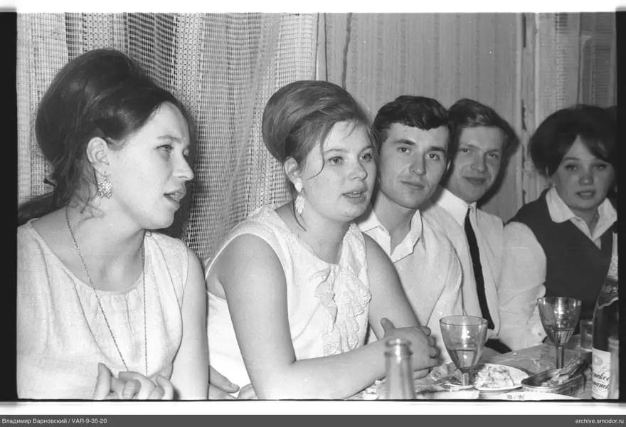 Group portrait at the table