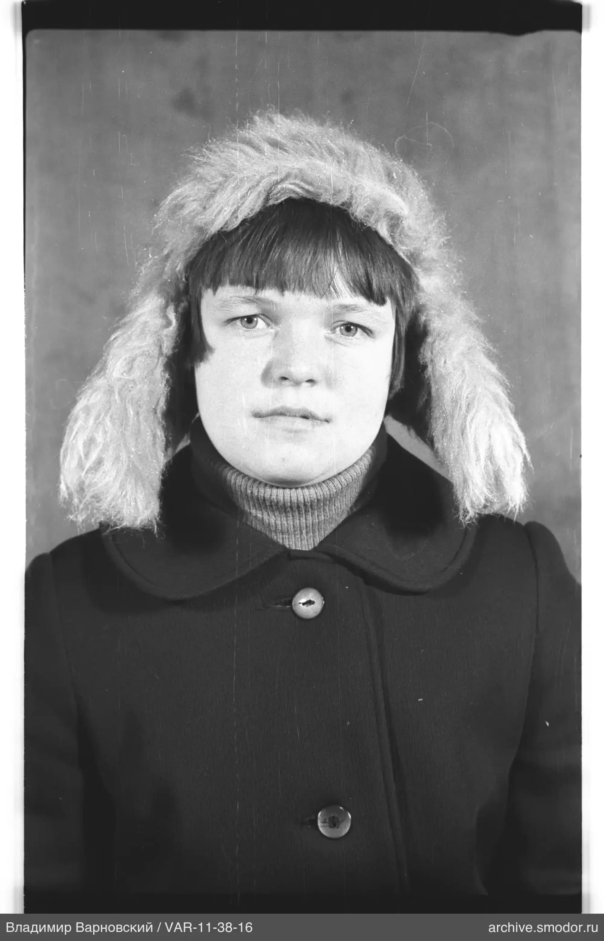 Porträt einer Frau mit Pelzmütze