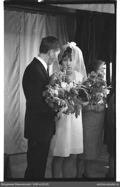 Group portrait with bouquets
