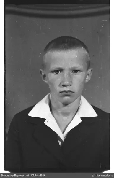 Porträt eines Jungen im Jackett