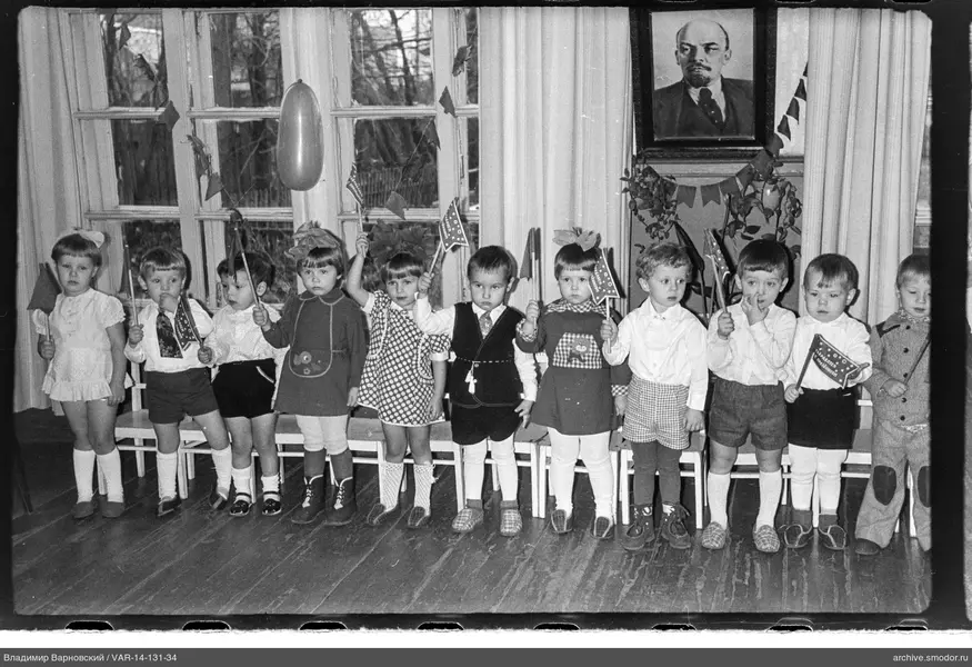 Gruppenporträt der Kinder
