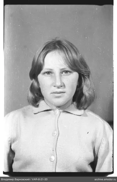 Porträt einer Frau mit offenen Haaren