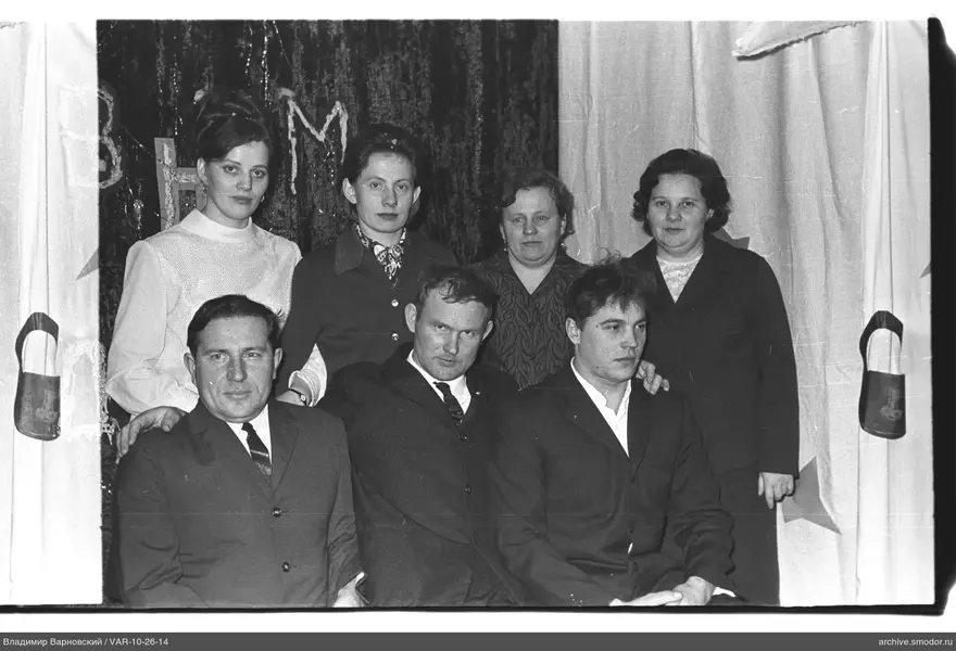 Group portrait of women and men