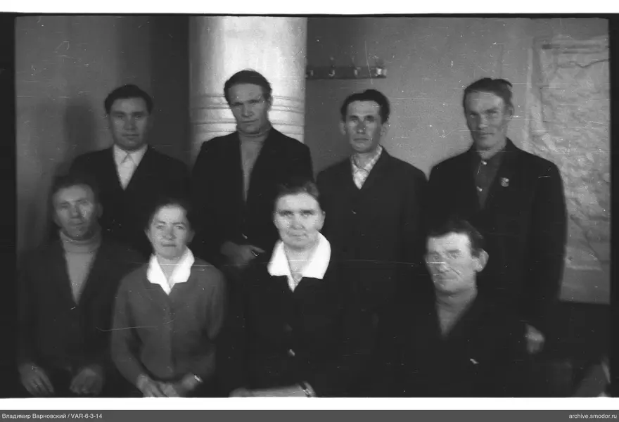 Группа людей на фотопортрете