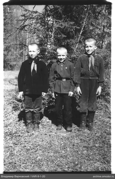 Gruppenporträt von drei Jungen