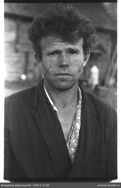 Portrait of a disheveled-haired man