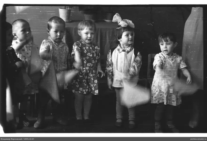Gruppenporträt von Kindern