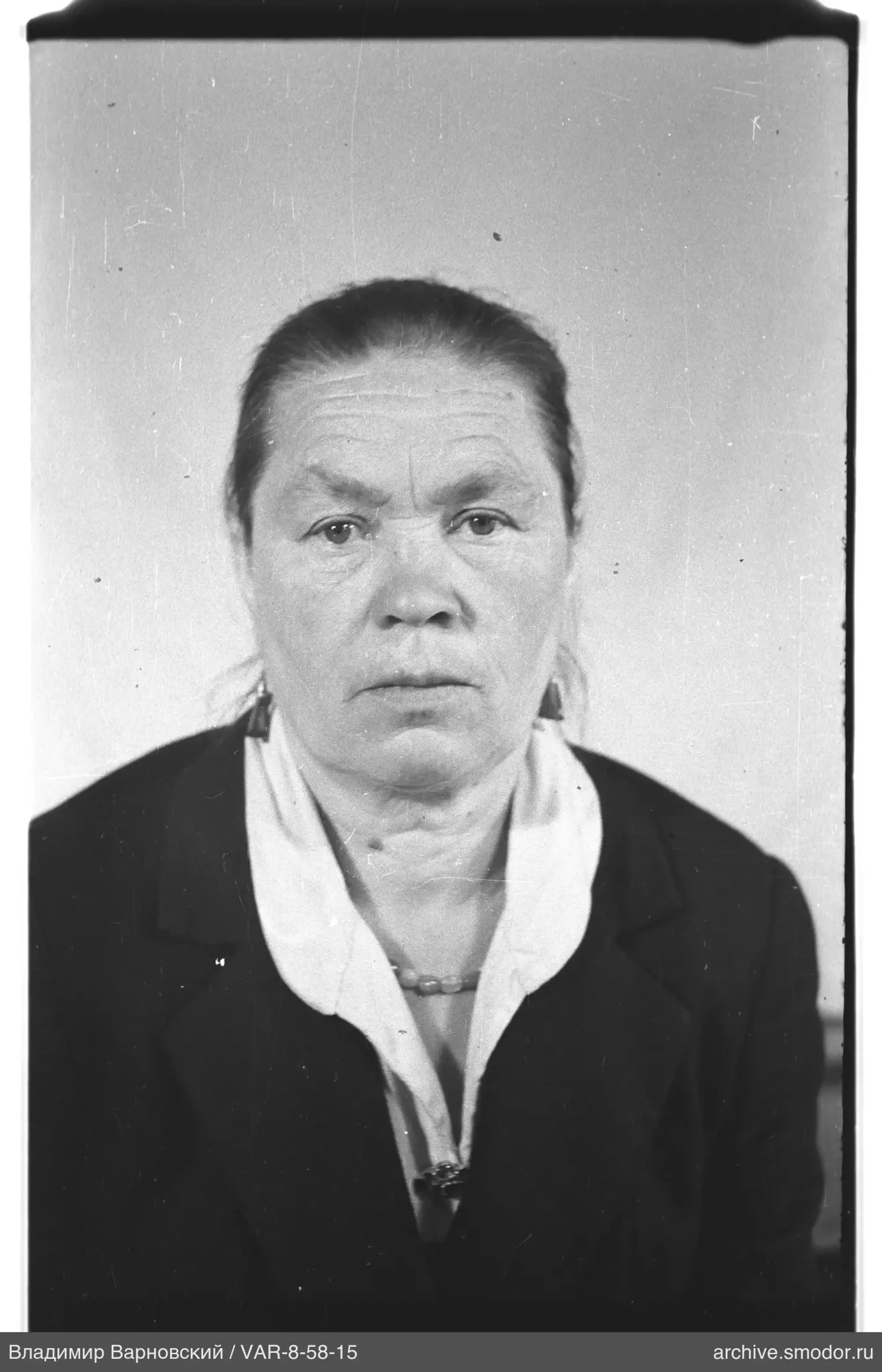 Porträt einer Frau im Business-Stil