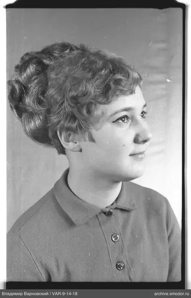 Profilportrait einer Frau