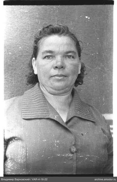 Portrait of a woman in light clothing