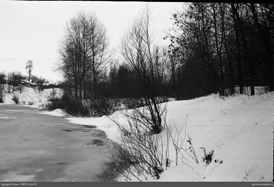 Gefrorener Fluss oder See