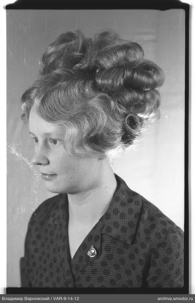 Profilportrait einer Frau