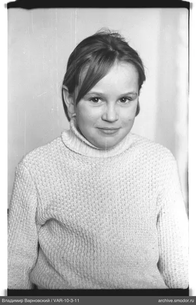 Girl's portrait in sweater
