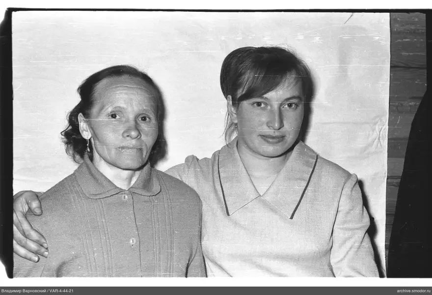 Porträt von zwei Frauen