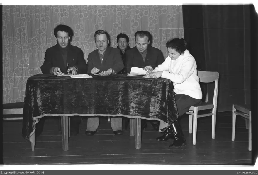 Group portrait at the table