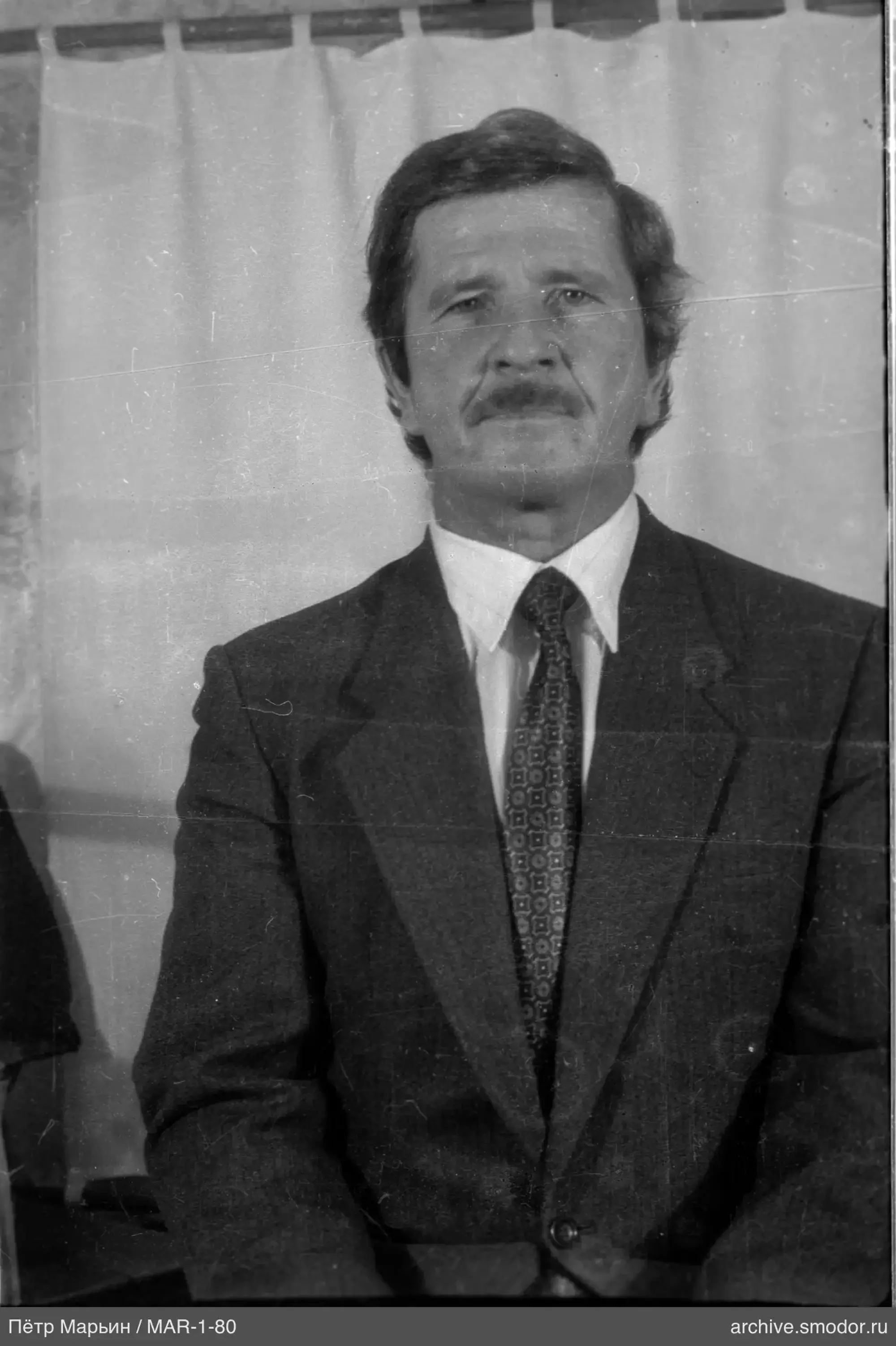 Man's portrait in suit