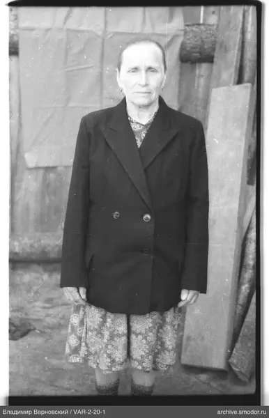 Full-length portrait of a woman