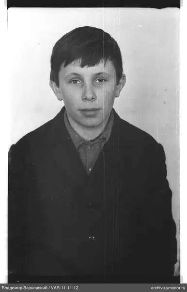 Портрет мальчика в пиджаке
