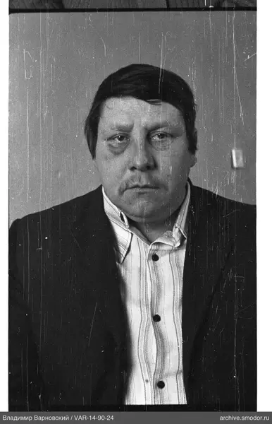 Портрет мужчины в пиджаке