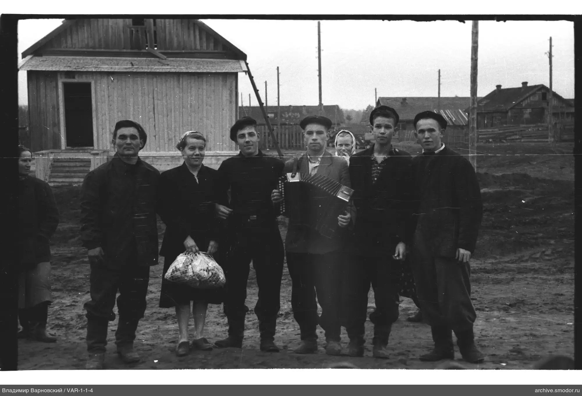 Групповая фотография жителей села