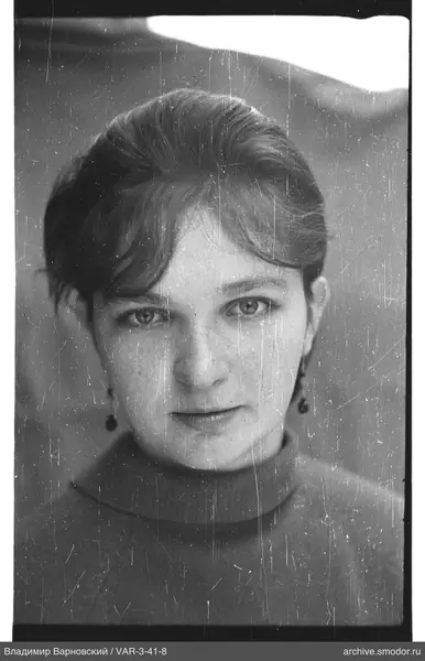 Portrait of a woman with earrings