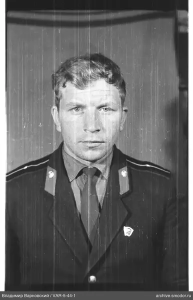 Портрет мужчины в форме