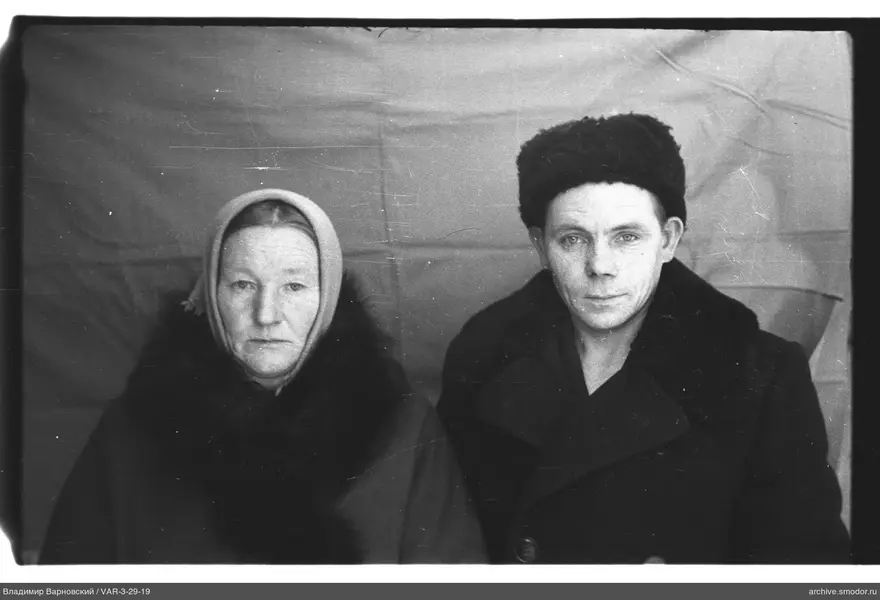 Group portrait with woman and man