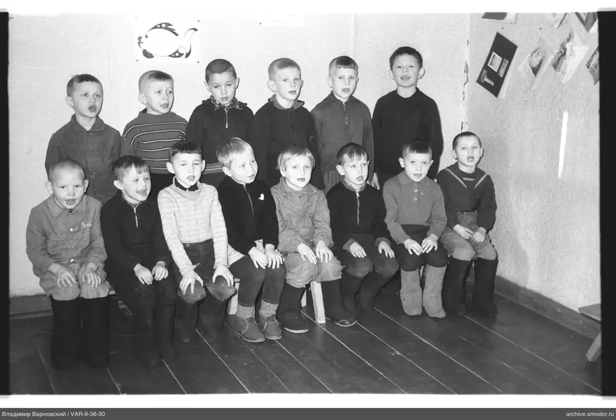 Gruppenporträt von Jungen