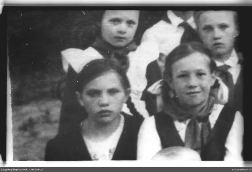 Gruppenporträt mit Mädchen