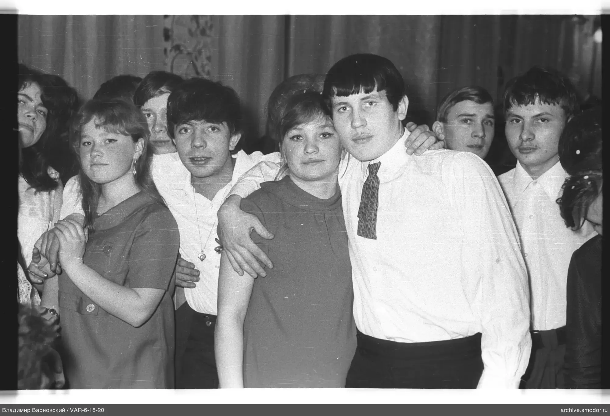 Group portrait with men and women