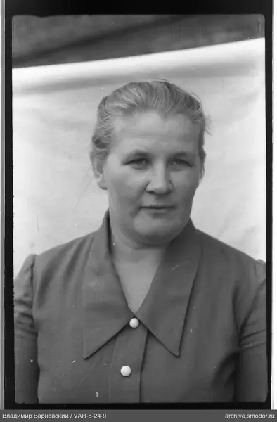 Porträt einer Frau bis zur Taille