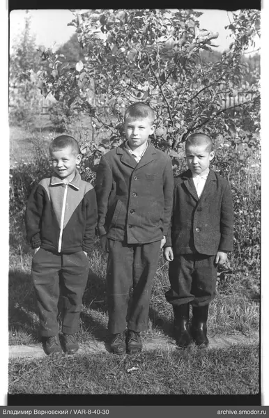 Gruppenporträt von drei Jungen
