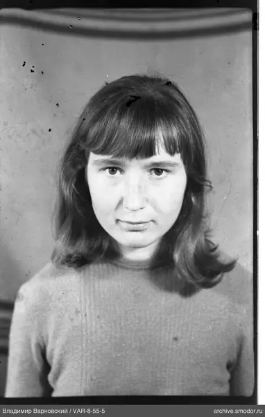 Porträt einer Frau mit hellen Haaren