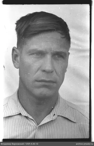 Portrait of a man in a light shirt